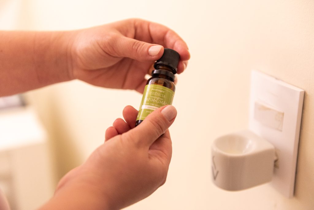 Aromaterapia: Descubra os benefícios dos óleos essenciais para o seu bem-estar 3 01 135